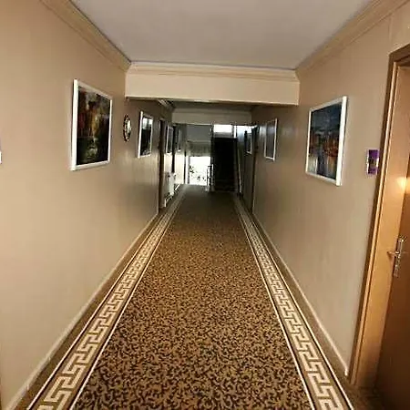 Kutluguen Sahil Hotell Zeytinli